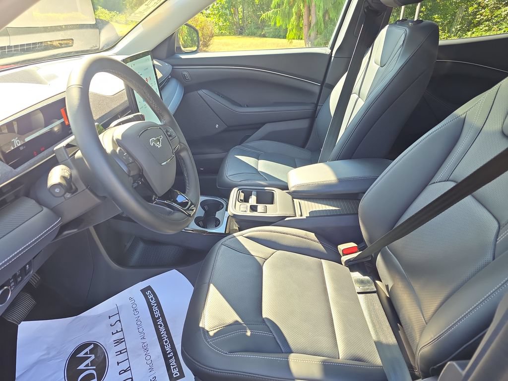 Certified 2025 Ford Mustang Mach-E Premium AWD/4WD image 5