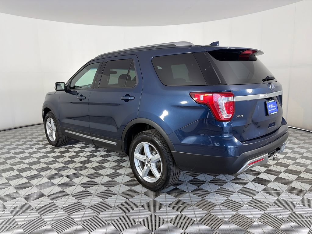 Certified 2017 Ford Explorer XLT AWD/4WD image 5