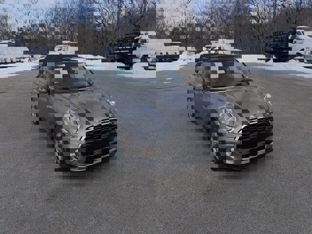 Used 2018 MINI Cooper Convertible image 8