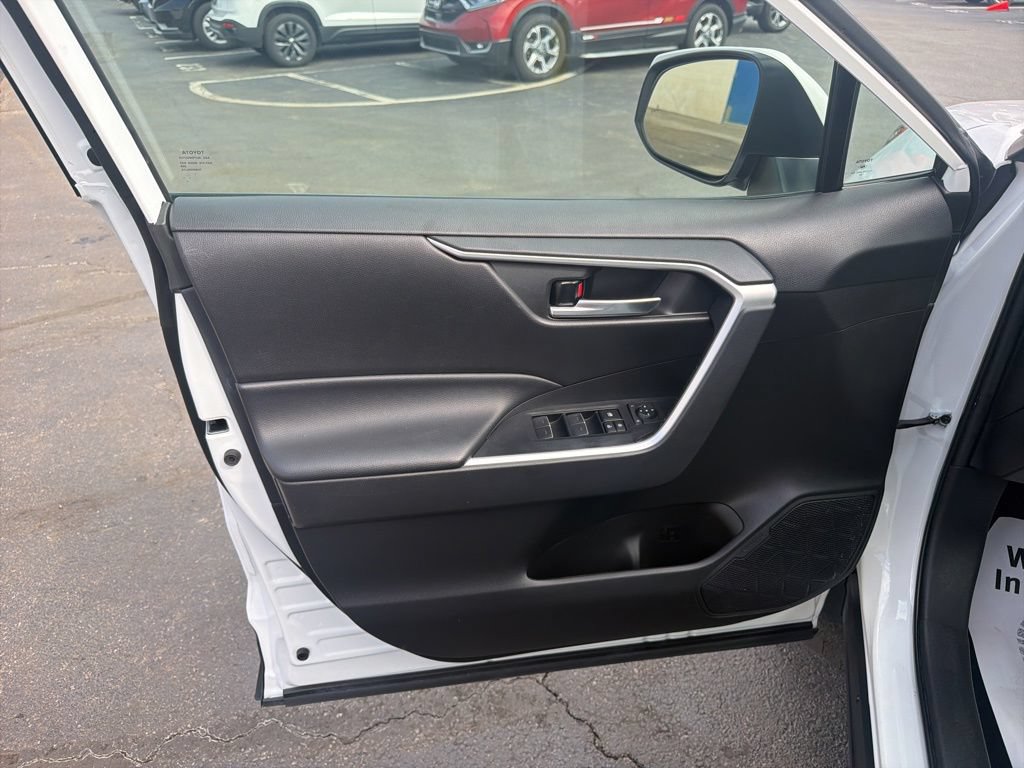 Used 2023 Toyota RAV4 XLE AWD/4WD image 23