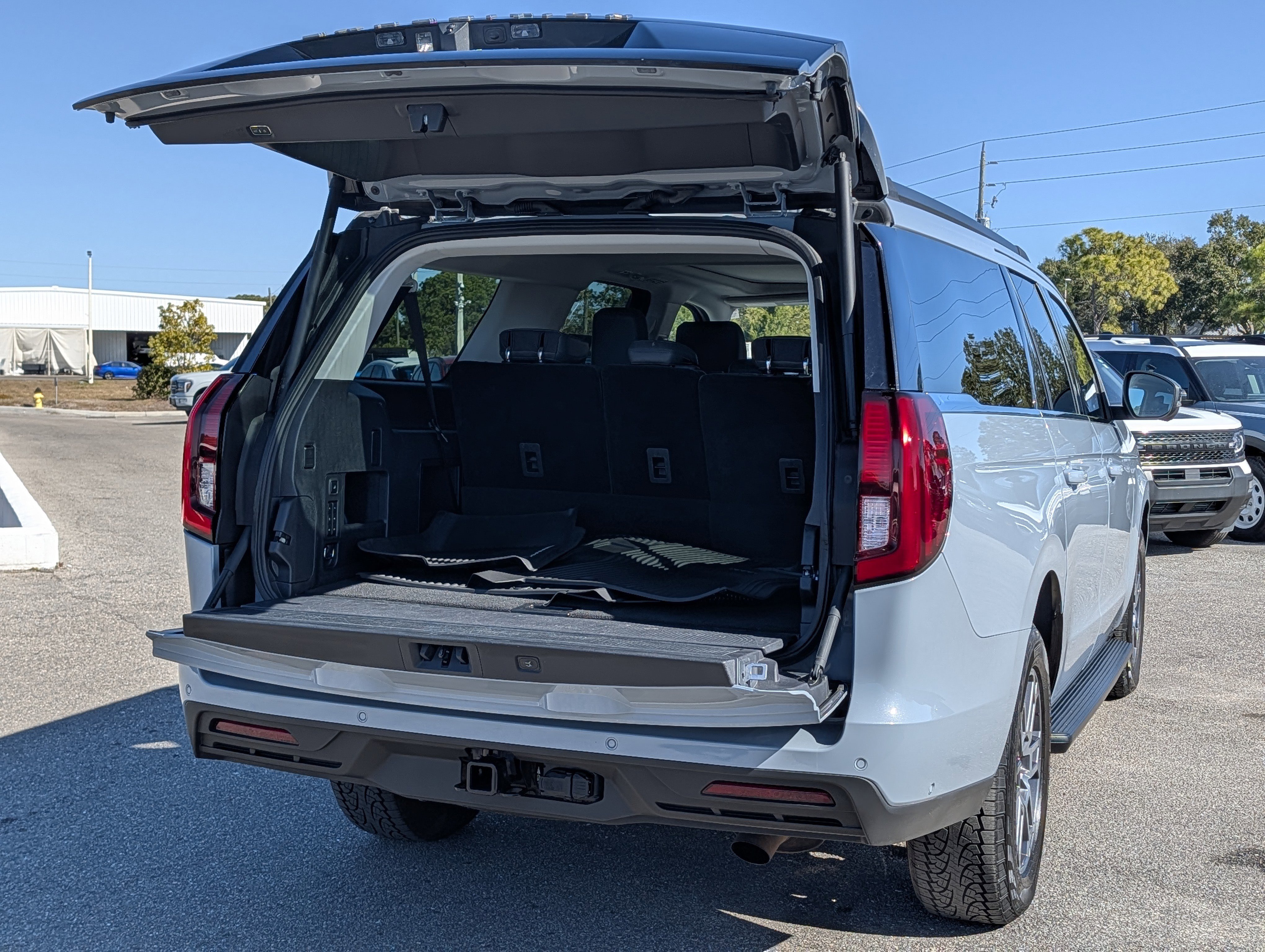 Certified 2025 Ford Expedition Max Active image 15