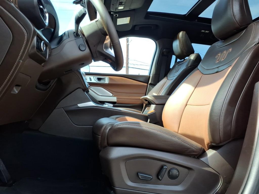 Certified 2023 Ford Explorer King Ranch w/ Technology Package RWD image 20