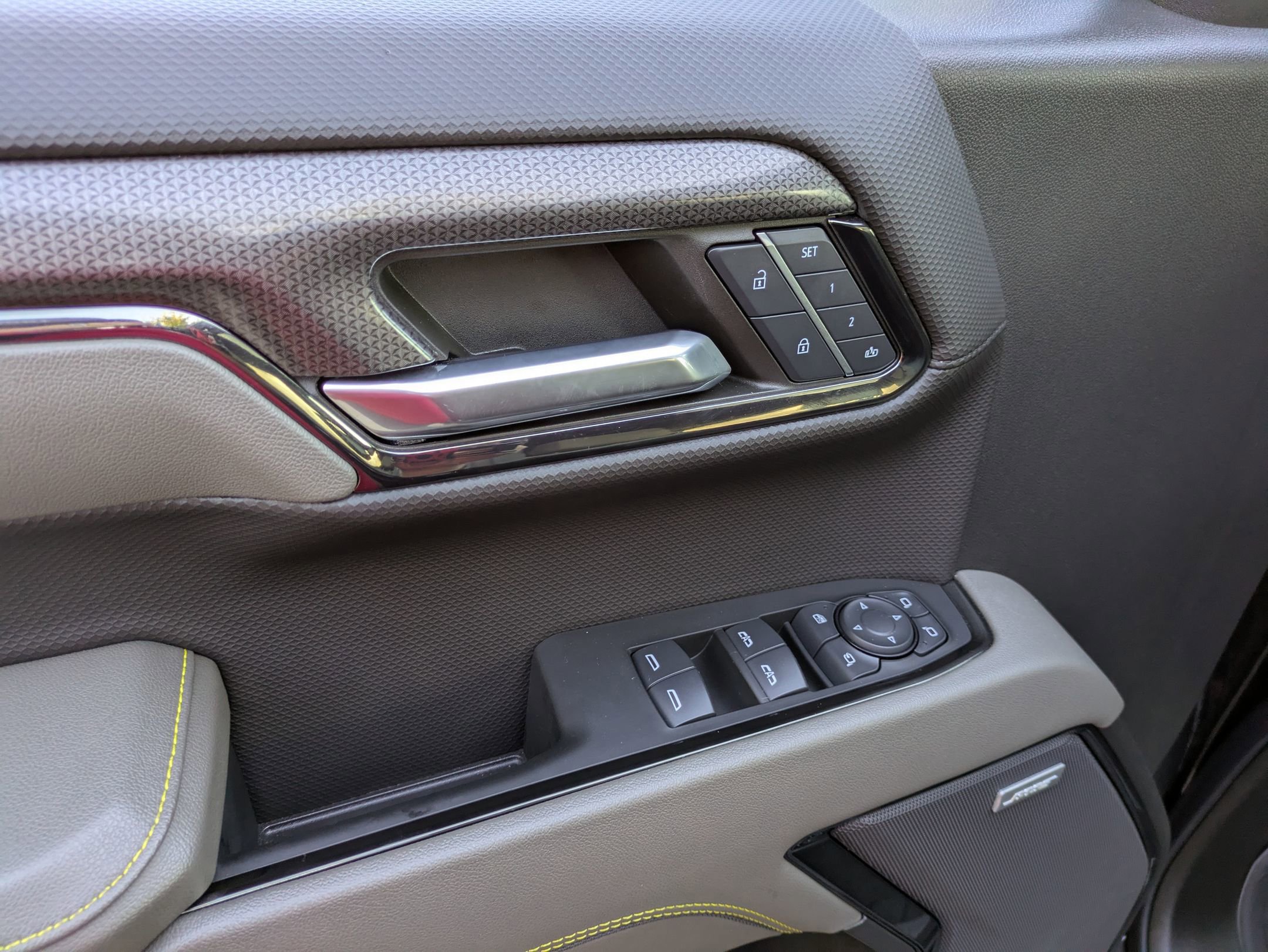 Used 2024 Chevrolet Silverado 1500 ZR2 w/ Technology Package image 17