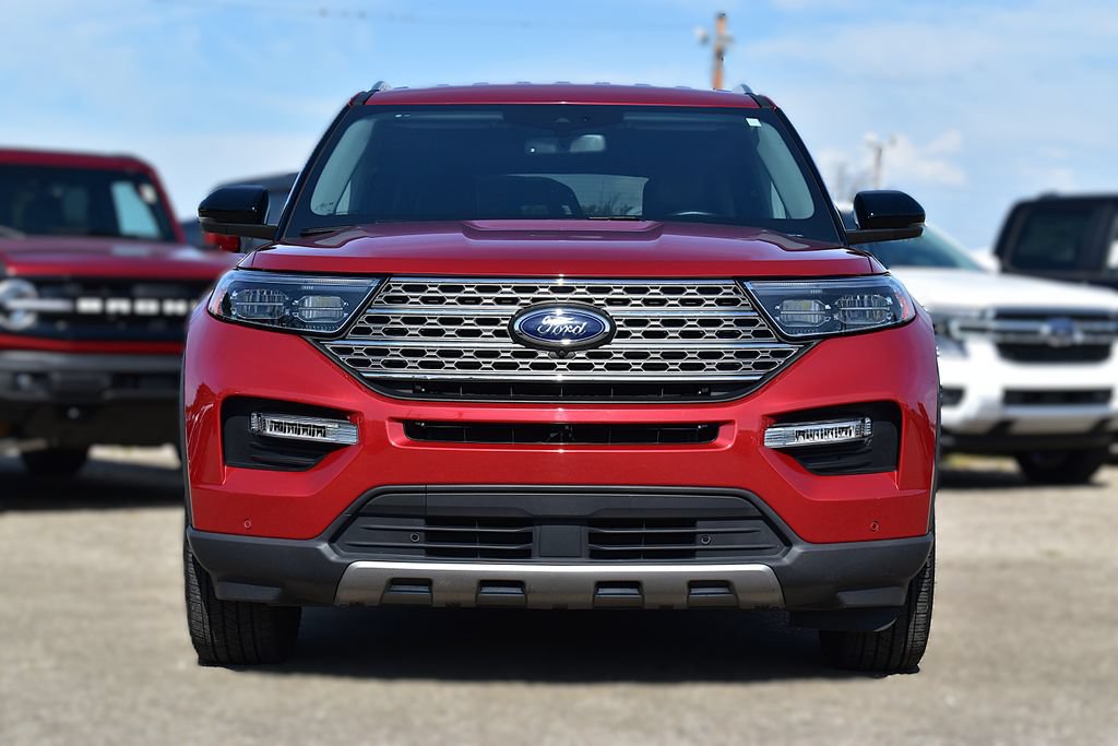 Certified 2024 Ford Explorer Limited w/ Equipment Group 301A AWD/4WD image 2