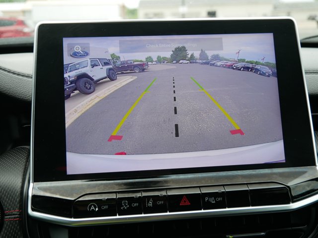 Used 2024 Jeep Compass Trailhawk AWD/4WD image 23