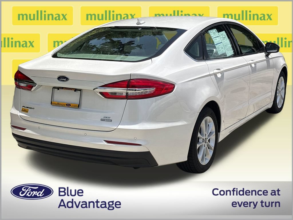 Certified 2020 Ford Fusion SE FWD image 4
