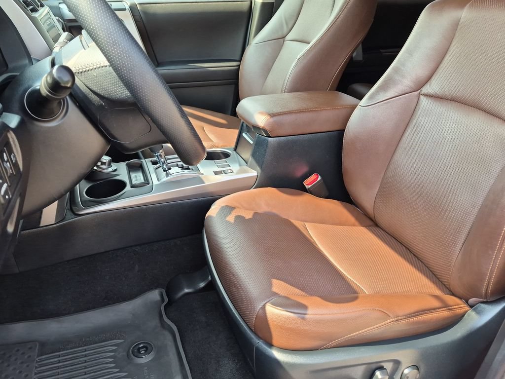 Used 2023 Toyota 4Runner Limited AWD/4WD image 22
