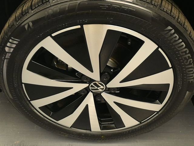 Used 2022 Volkswagen Taos SE image 16