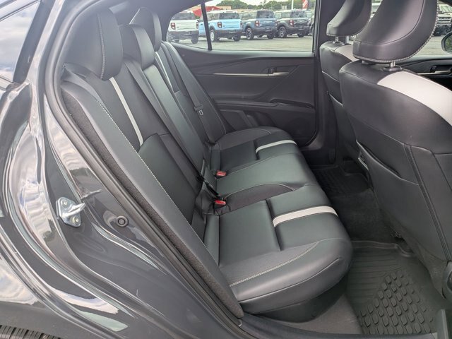Used 2025 Toyota Camry SE FWD image 31