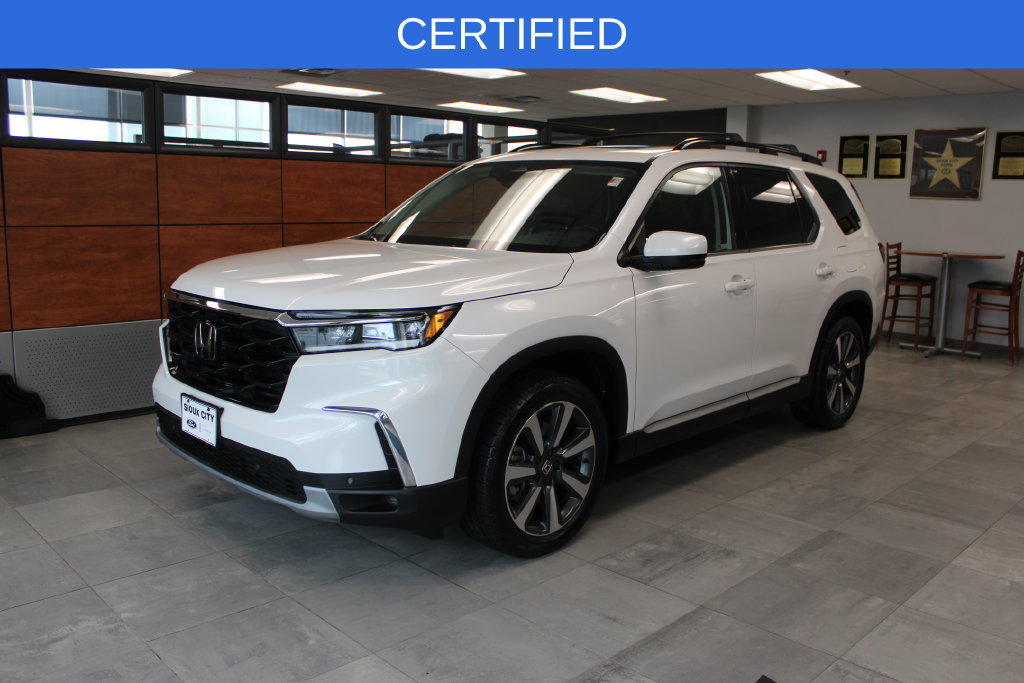 Used 2024 Honda Pilot Touring