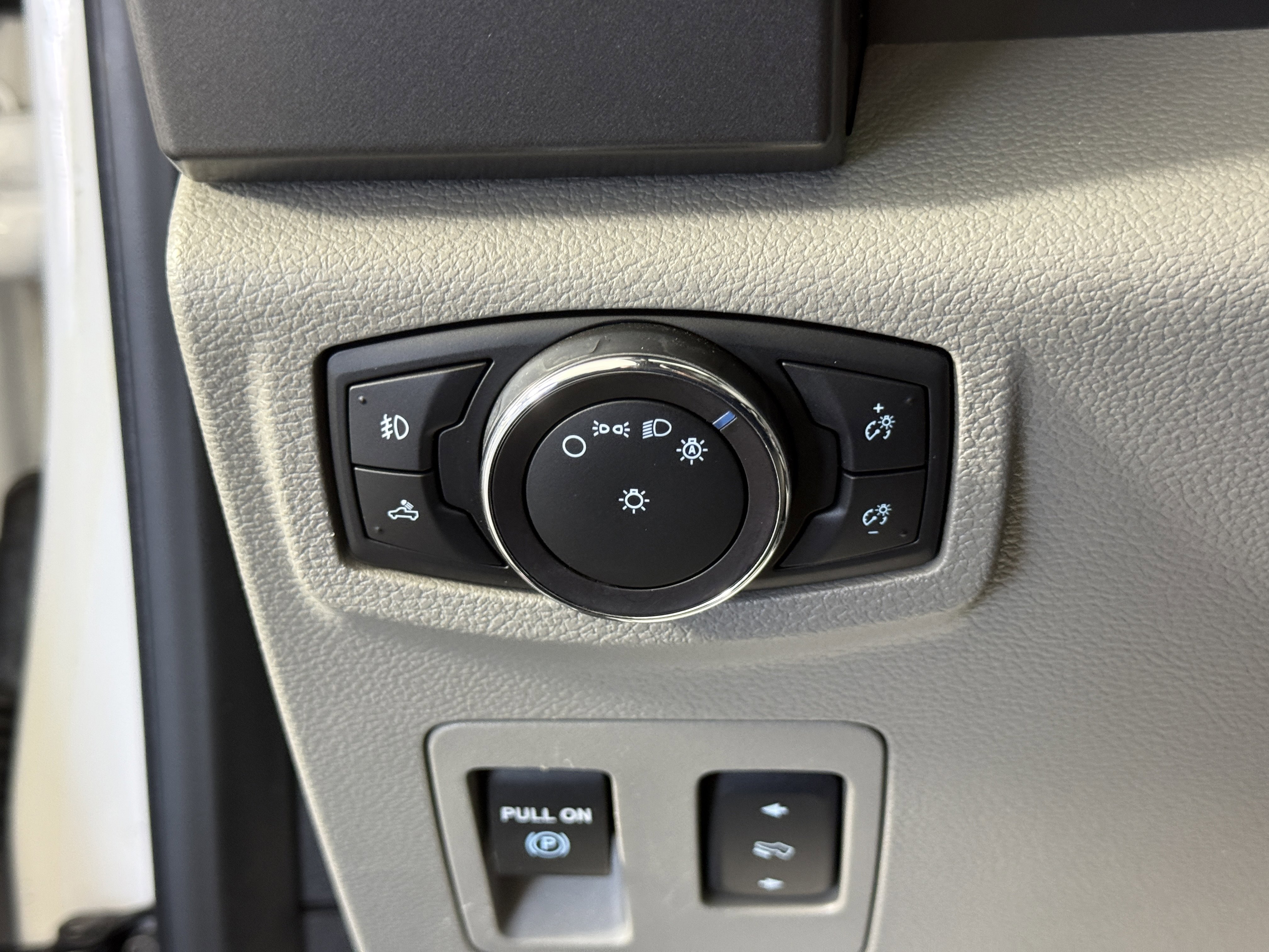 Certified 2018 Ford F150 XLT w/ Equipment Group 302A Luxury image 25