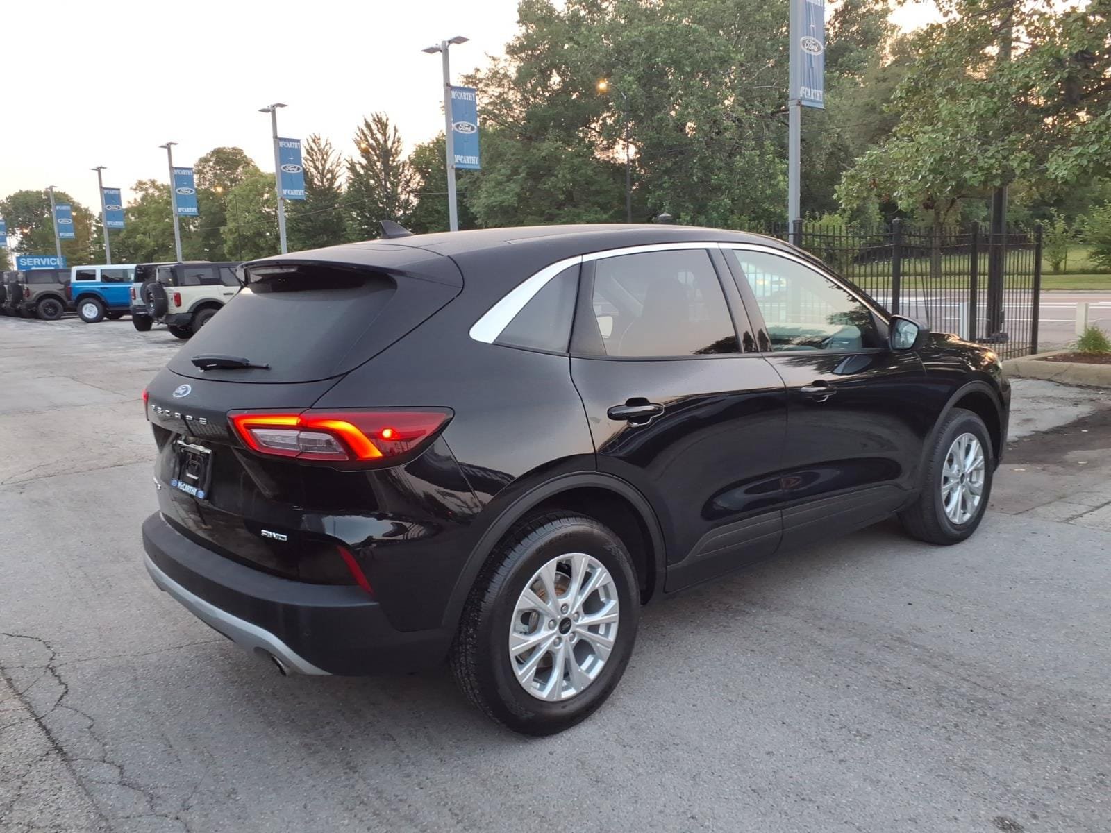 Certified 2024 Ford Escape Active w/ Tech Pack #1 AWD/4WD image 3