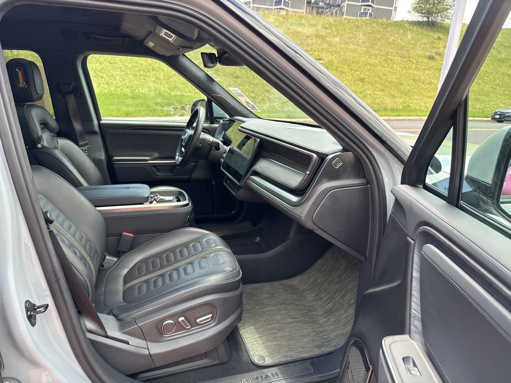 Used 2025 Rivian R1T Adventure AWD/4WD image 27