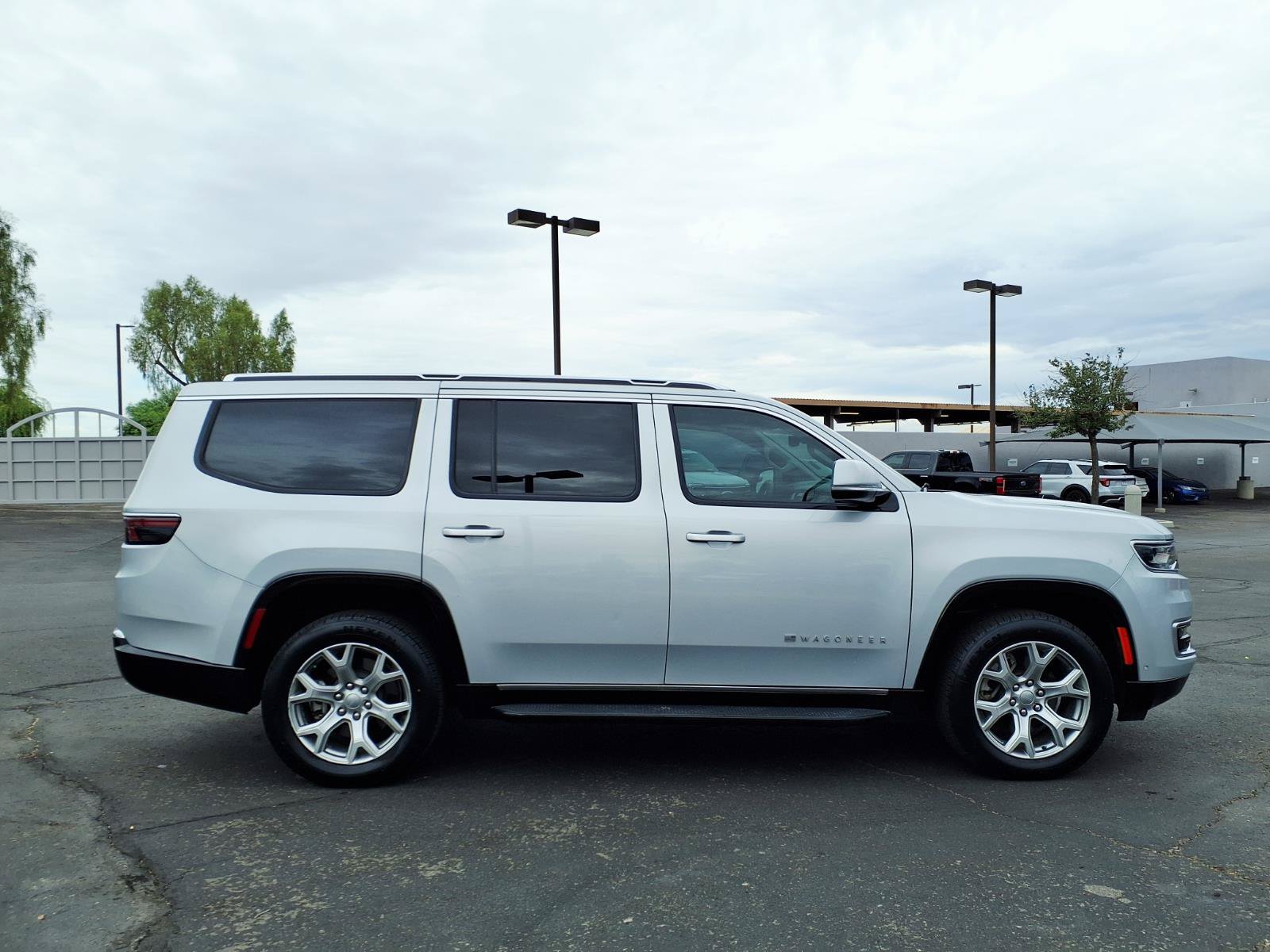 Used 2022 Jeep Wagoneer Series II AWD/4WD image 6