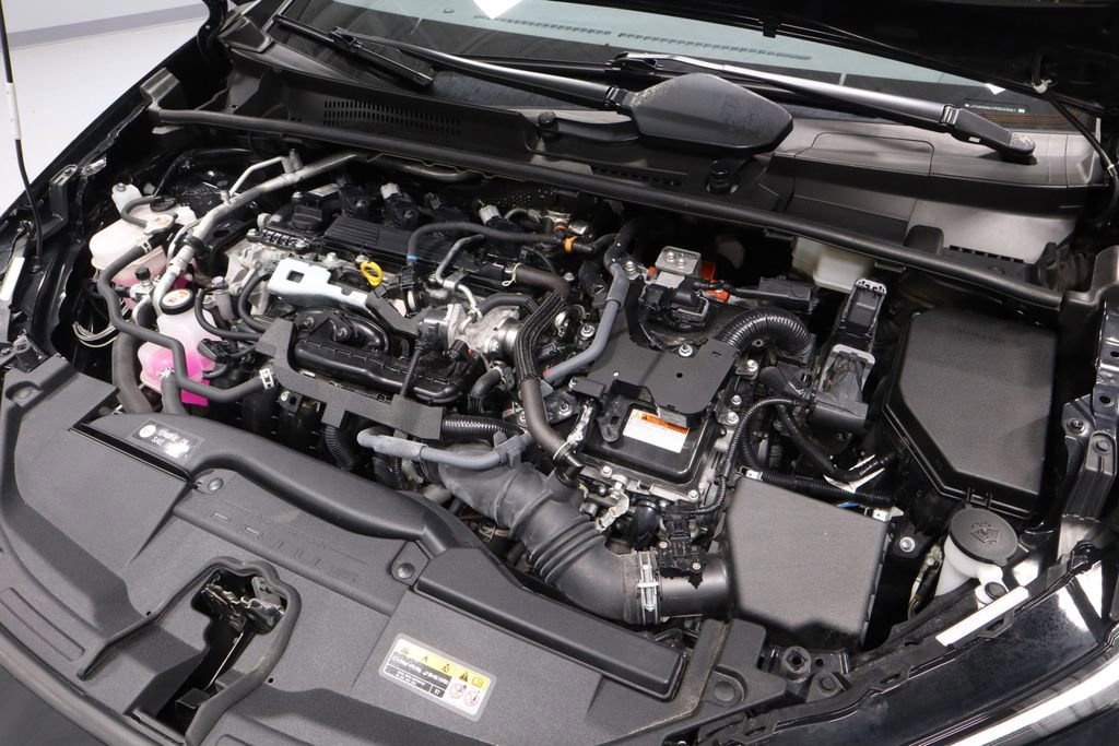 Used 2024 Toyota Prius LE image 12