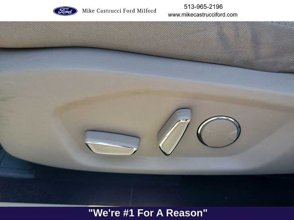 Certified 2017 Ford Fusion SE w/ Fusion SE Technology Package FWD image 23