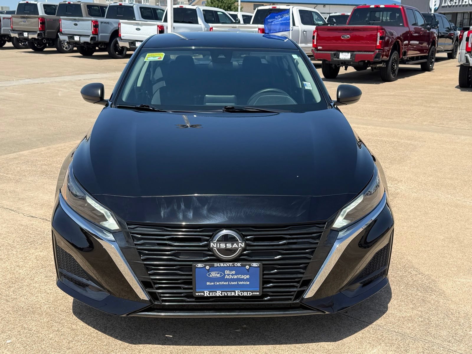 Used 2025 Nissan Altima 2.5 SV FWD image 2
