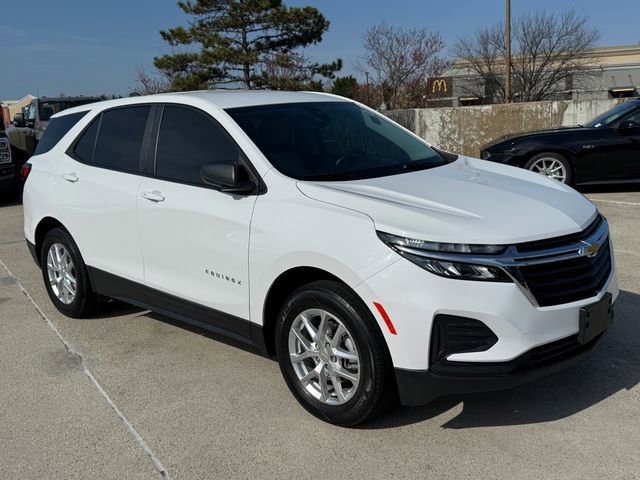 Used 2022 Chevrolet Equinox LS w/ LS Convenience Package image 8