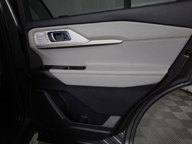 Certified 2025 Ford Explorer Active w/ Active Comfort Package AWD/4WD image 33