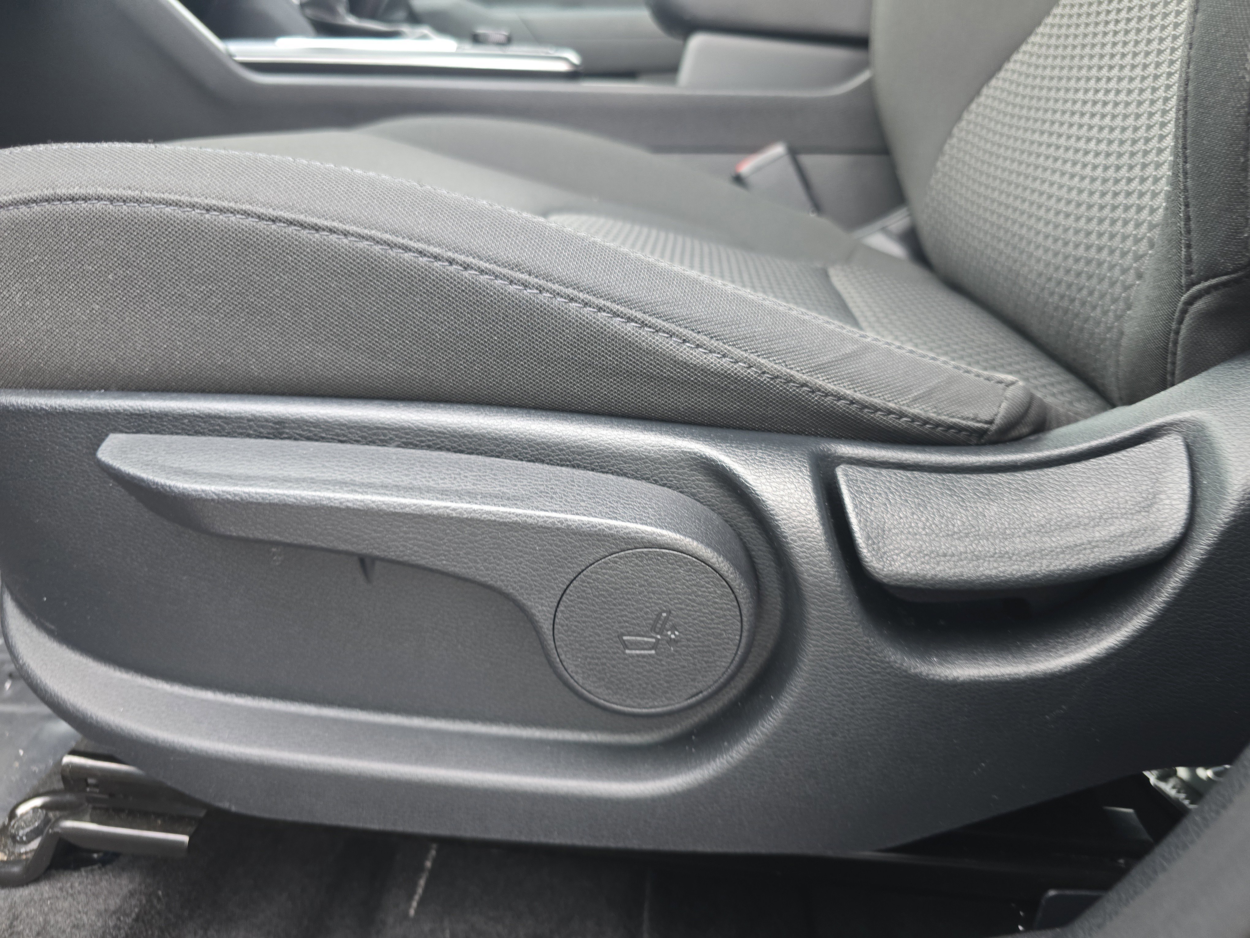 Used 2023 Kia Sportage LX AWD/4WD image 13