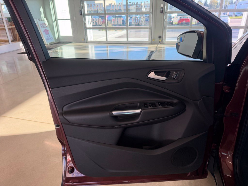 Certified 2018 Ford Escape SE AWD/4WD image 17
