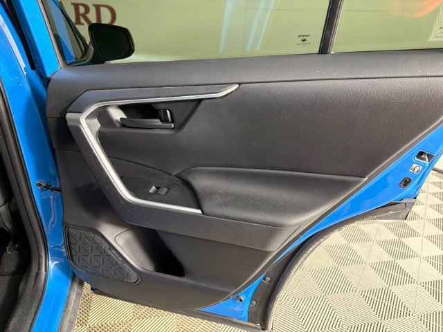 Used 2019 Toyota RAV4 LE FWD image 35