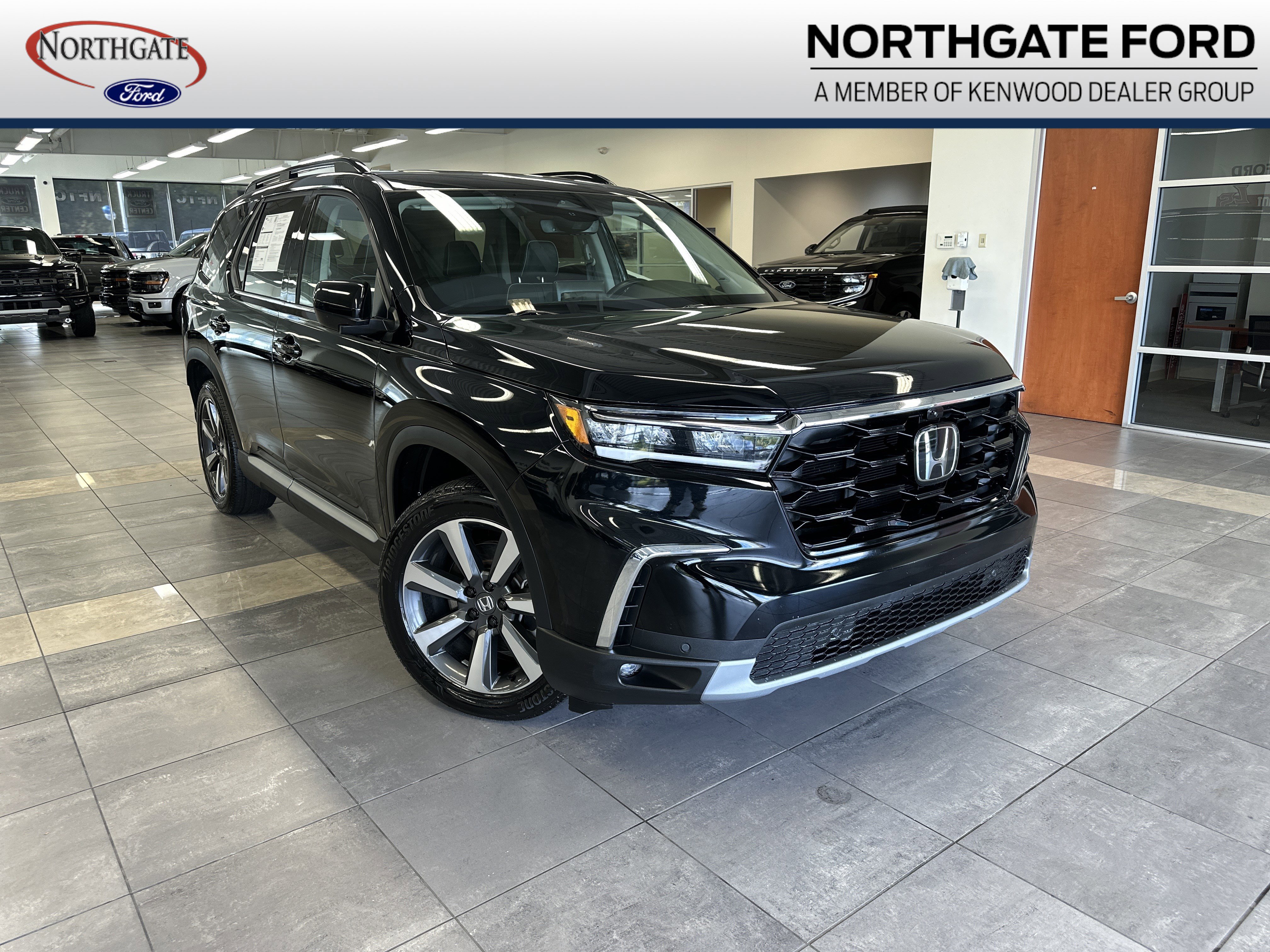 Used 2023 Honda Pilot Elite