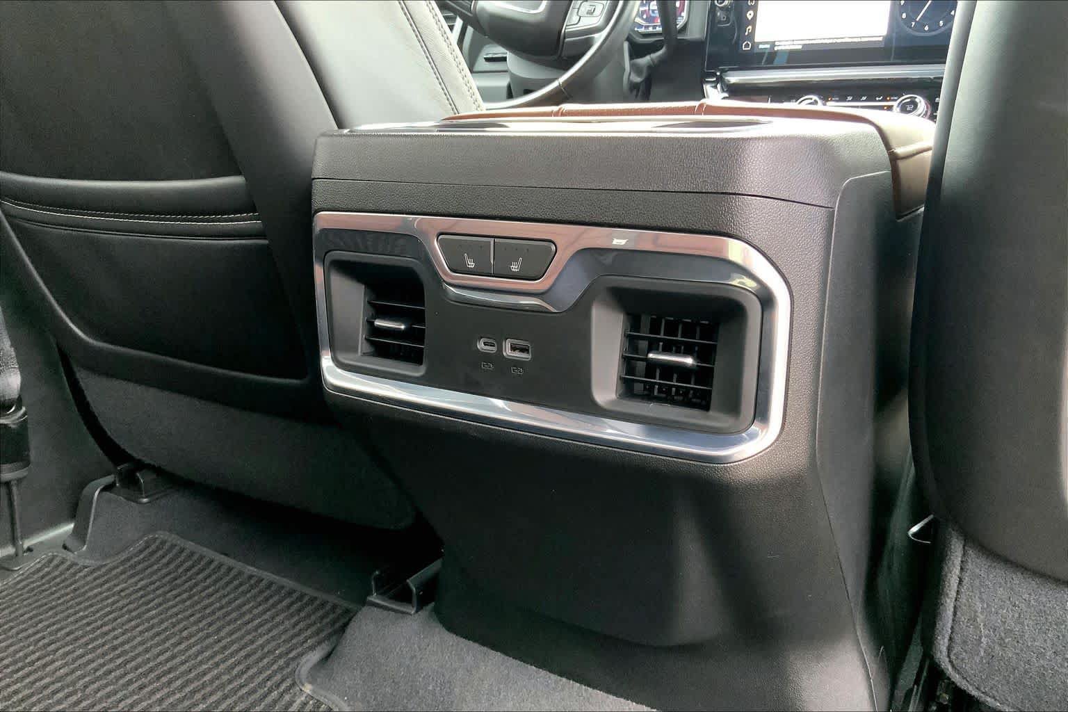 Used 2024 GMC Sierra 2500 Denali Ultimate AWD/4WD image 36