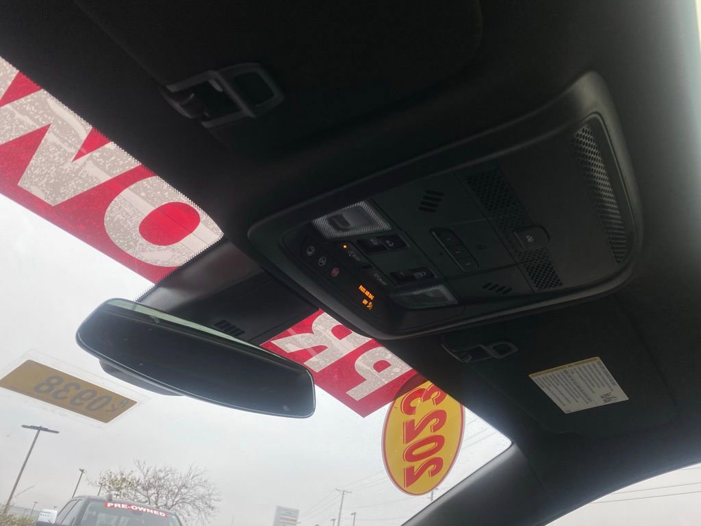 Used 2023 Cadillac XT6 Premium Luxury image 21