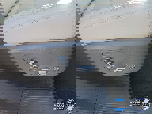 Used 2025 Hyundai Santa Fe Calligraphy w/ Tow & Go Package image 31