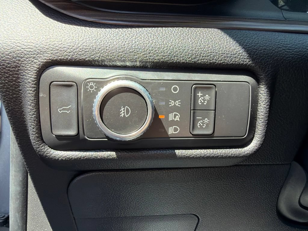 Certified 2022 Ford Explorer Limited w/ Limited Technology Package RWD image 27