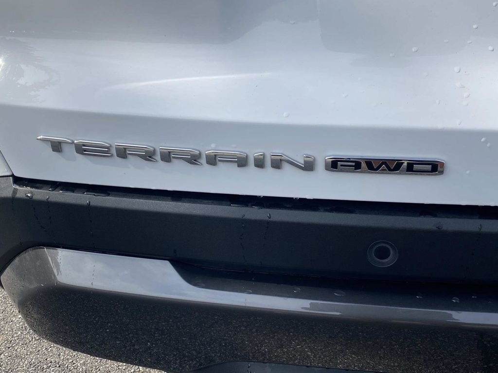 Used 2025 GMC Terrain Elevation AWD/4WD image 5