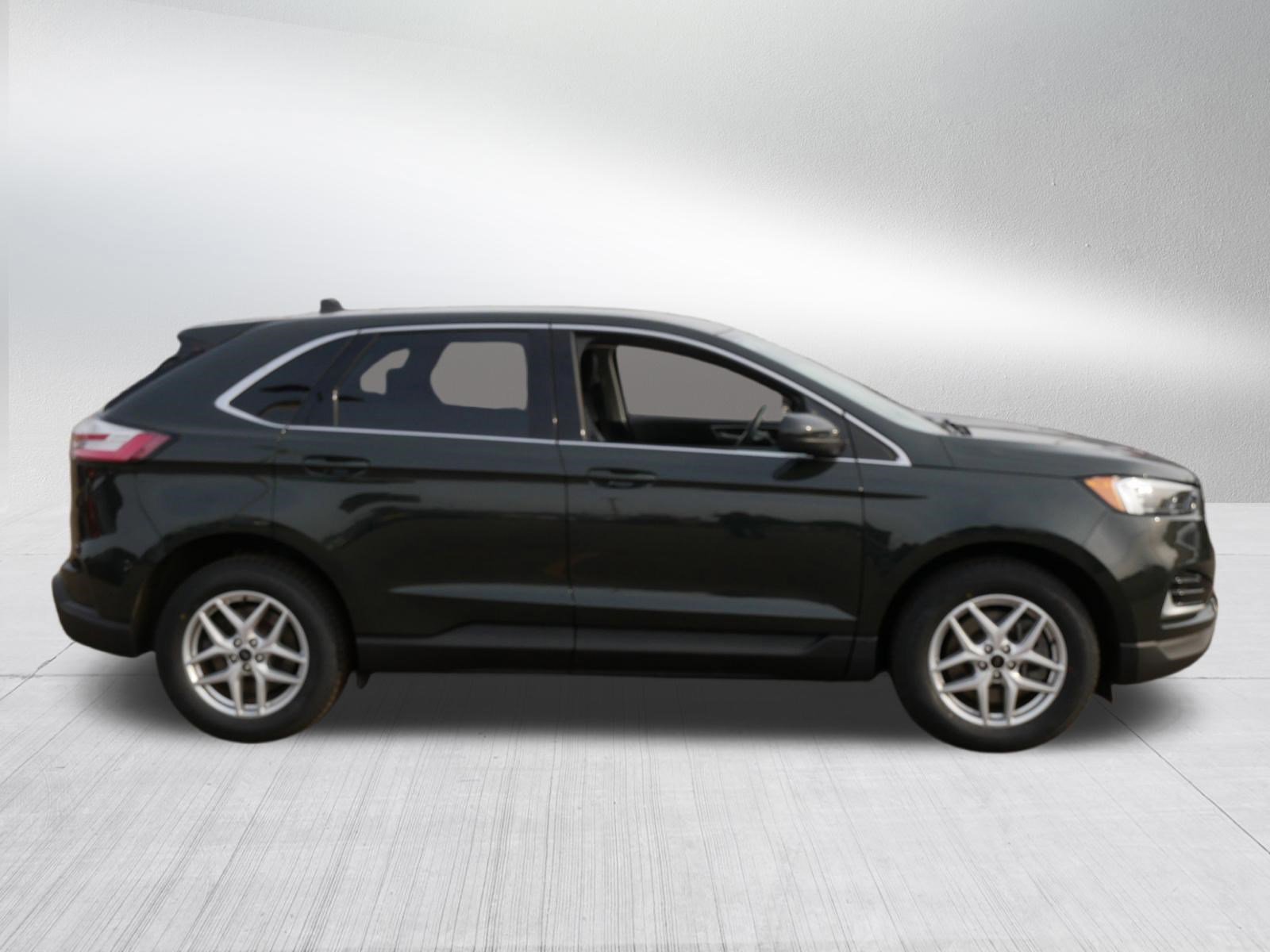 Certified 2023 Ford Edge SEL image 6