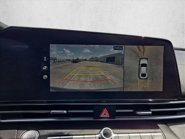 Used 2024 Hyundai Elantra Limited FWD image 13