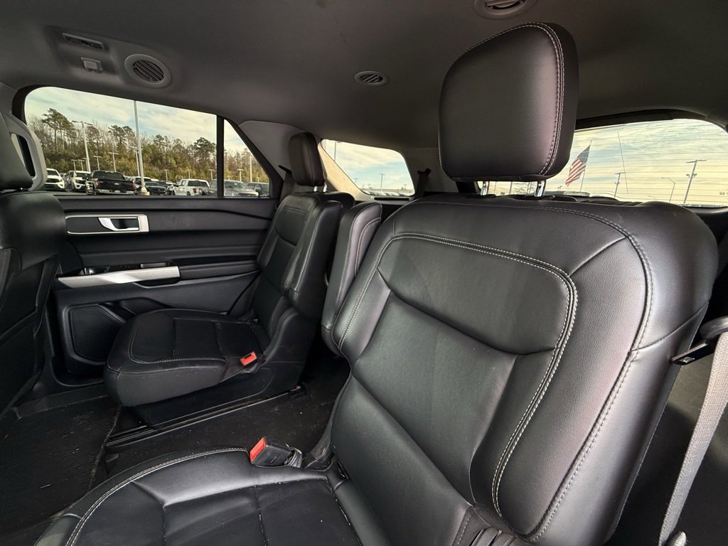 Certified 2023 Ford Explorer XLT w/ Equipment Group 202A image 27