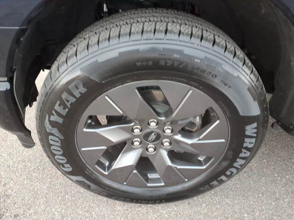 Certified 2024 Ford F150 Lightning Flash w/ Max Trailer Tow Package image 4