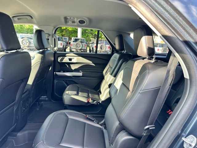Certified 2023 Ford Explorer XLT w/ Equipment Group 202A AWD/4WD image 38