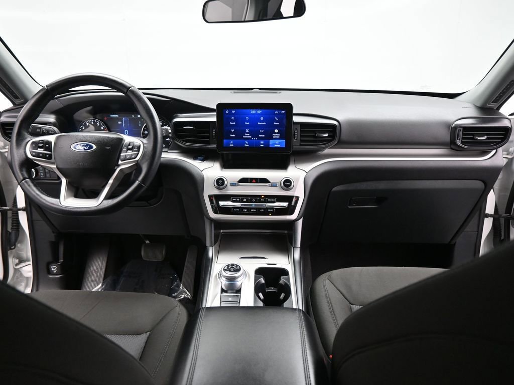 Certified 2023 Ford Explorer XLT image 48