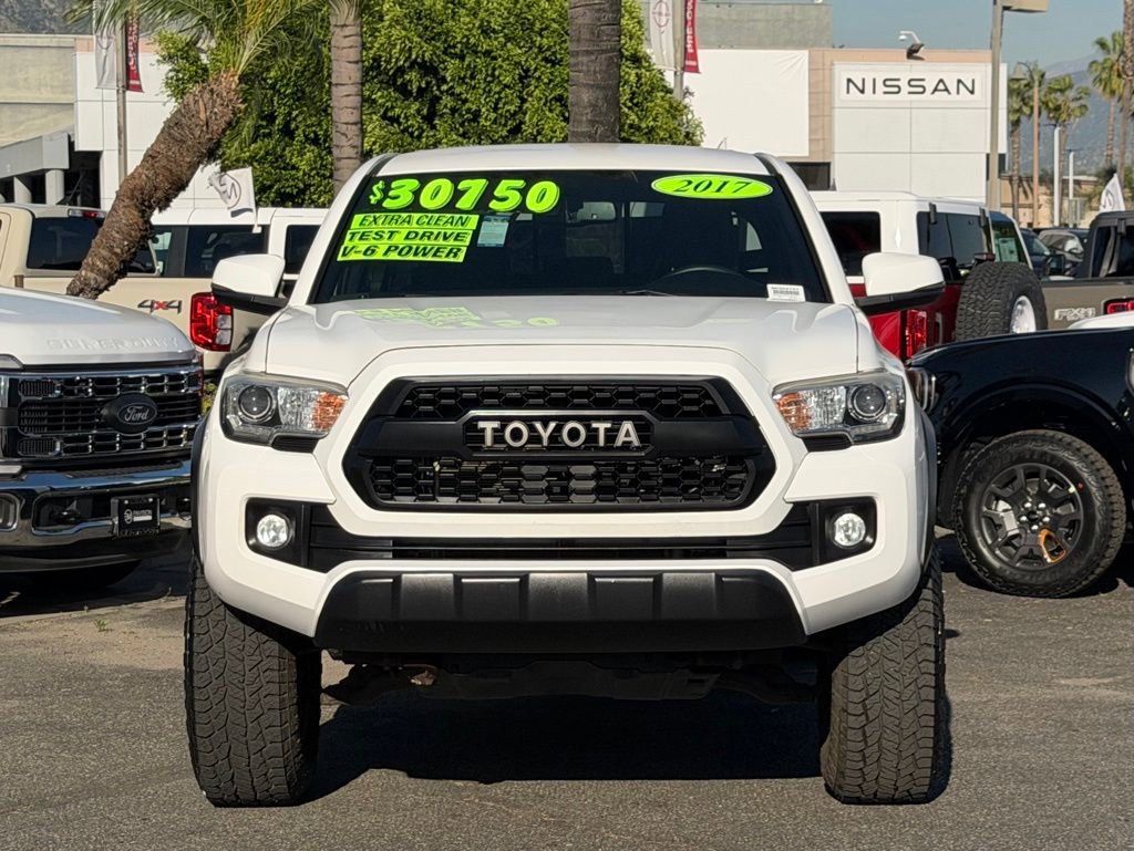 Used 2017 Toyota Tacoma TRD Off-Road w/ Tow Package image 3