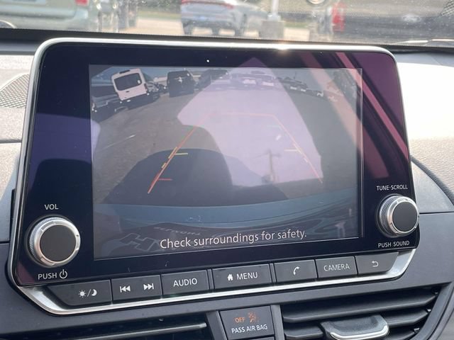 Used 2025 Nissan Altima 2.5 SV FWD image 24