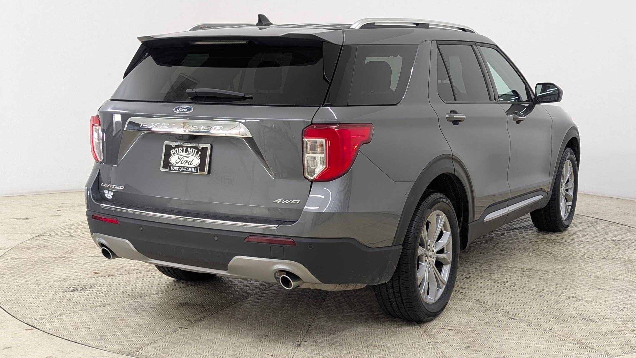 Certified 2024 Ford Explorer Limited image 8