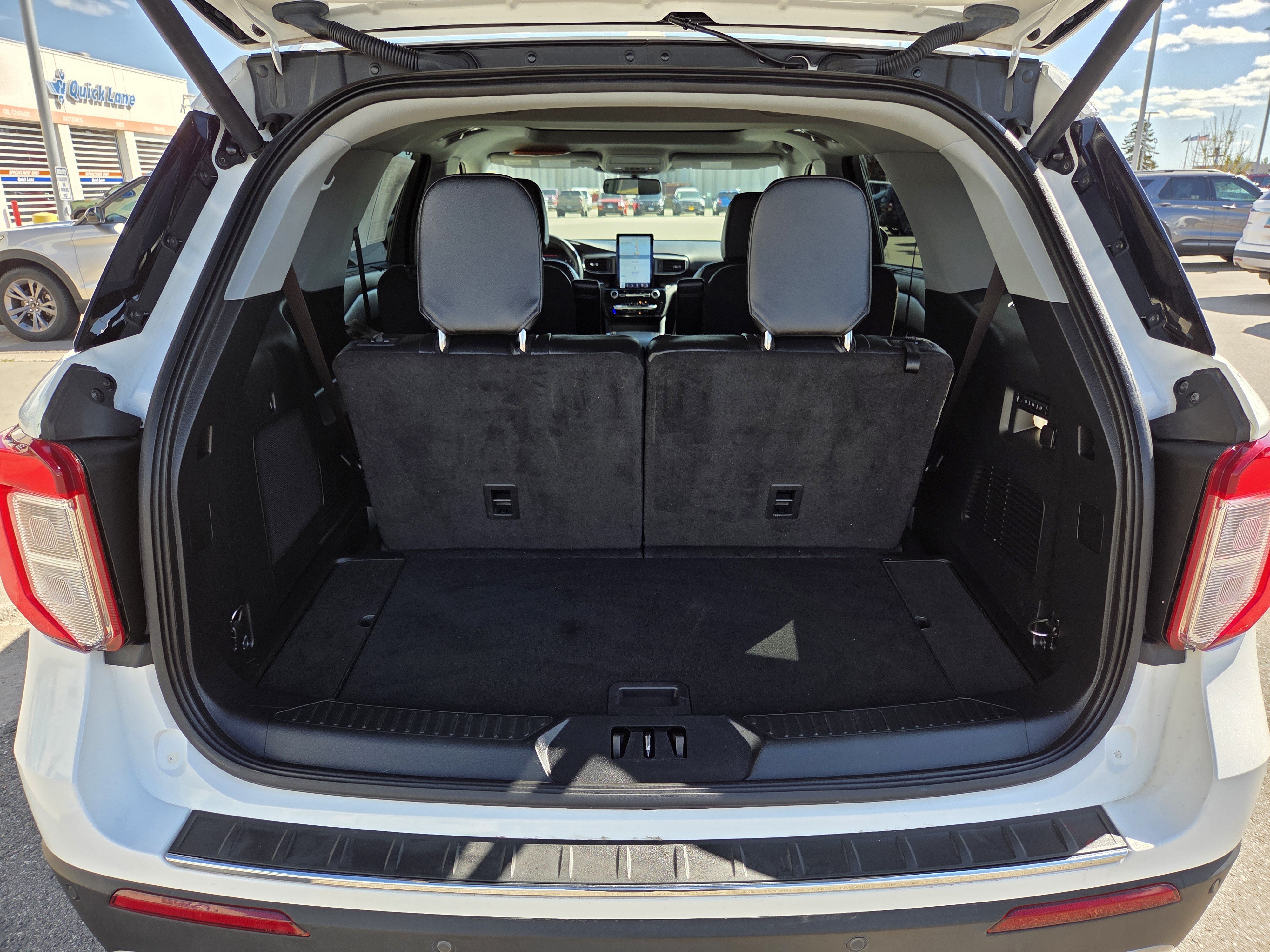 Certified 2023 Ford Explorer Limited w/ Limited Technology Package AWD/4WD image 22