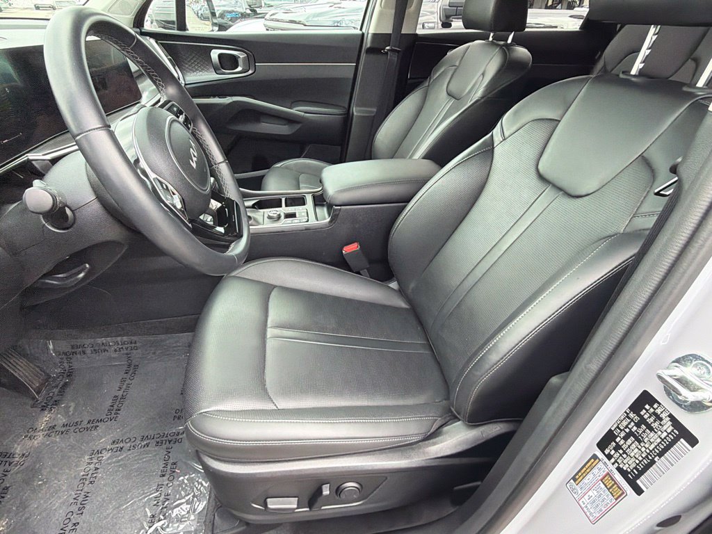 Used 2025 Kia Sorento S w/ Panoramic Sunroof Package FWD image 24