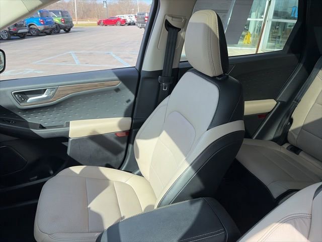 Certified 2020 Ford Escape Titanium image 27