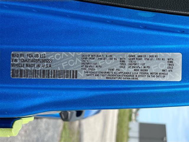 Used 2023 Jeep Gladiator Sport AWD/4WD image 32