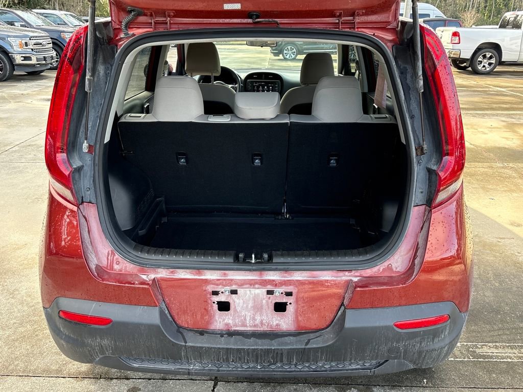 Used 2022 Kia Soul LX image 29
