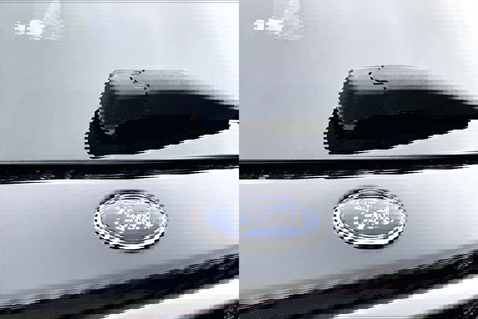 Certified 2025 Ford Explorer ST-Line w/ Premium Package image 32