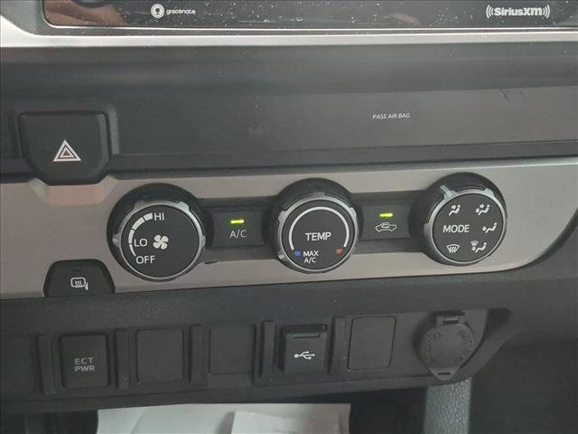 Used 2022 Toyota Tacoma SR w/ SR Convenience Package RWD image 11