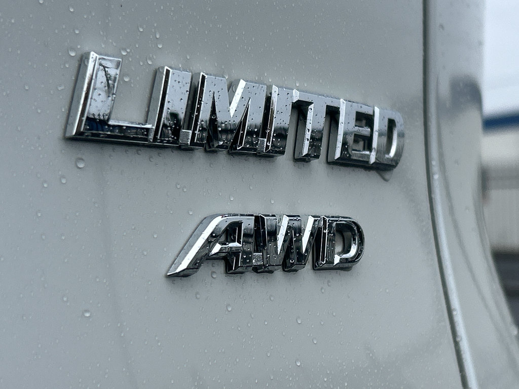 Used 2019 Toyota RAV4 Limited w/ Cold Weather Package AWD/4WD image 11