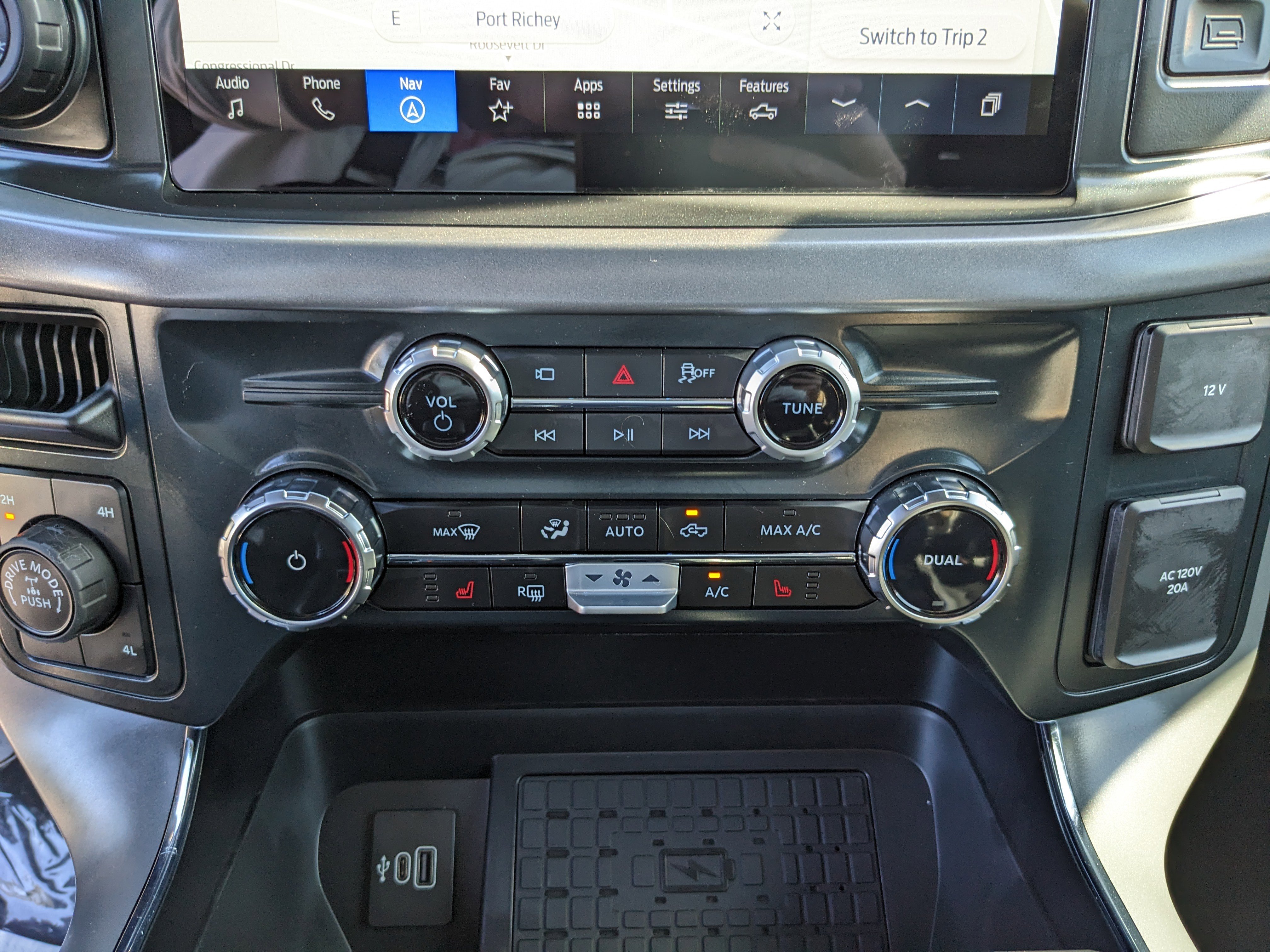 Certified 2025 Ford F150 XLT w/ Equipment Group 302A MID image 24